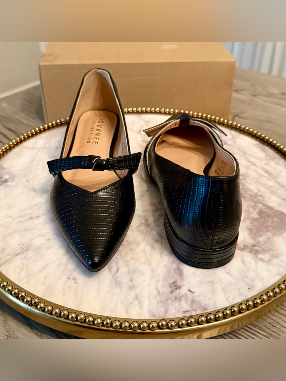 Journee Collection Black Textured Vegan Leather Shoes | SZ. 5.5 (NWB) - Picture 3 of 9